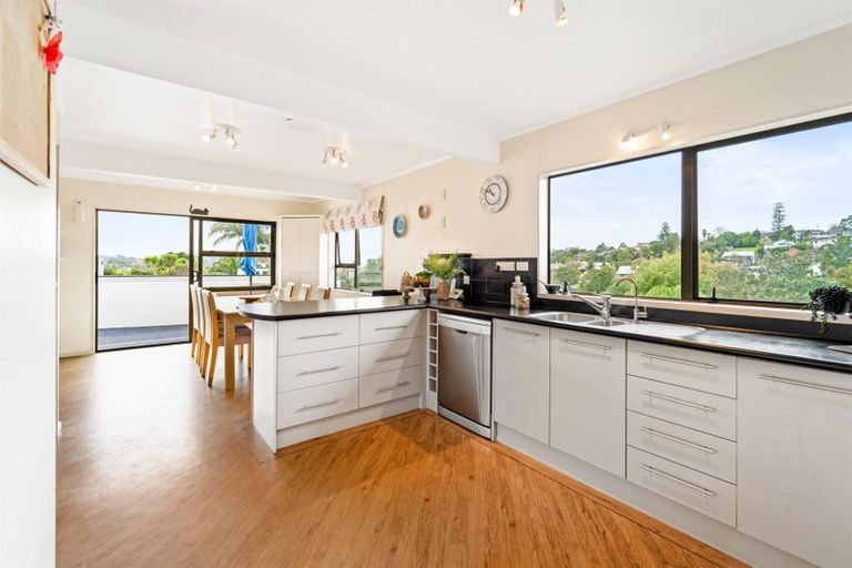 Photo of property in 43 Redwing Street, Browns Bay, Auckland, 0630