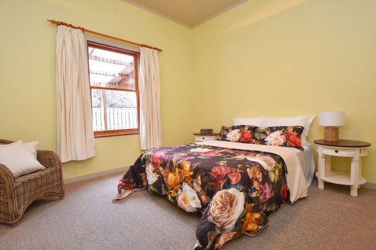 Photo of property in 62 Kent Street, Carterton, 5713