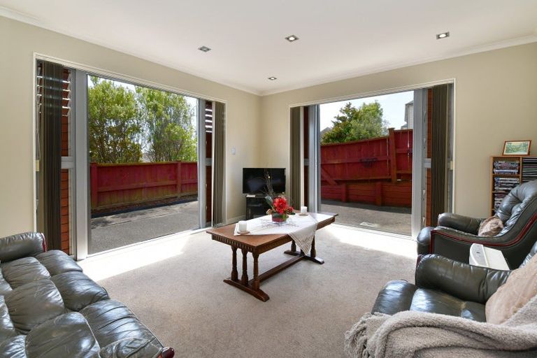 Photo of property in 9 Fingal Way, Gulf Harbour, Whangaparaoa, 0930