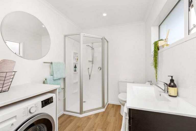 Photo of property in 30 Uenuku Avenue, Raglan, 3225