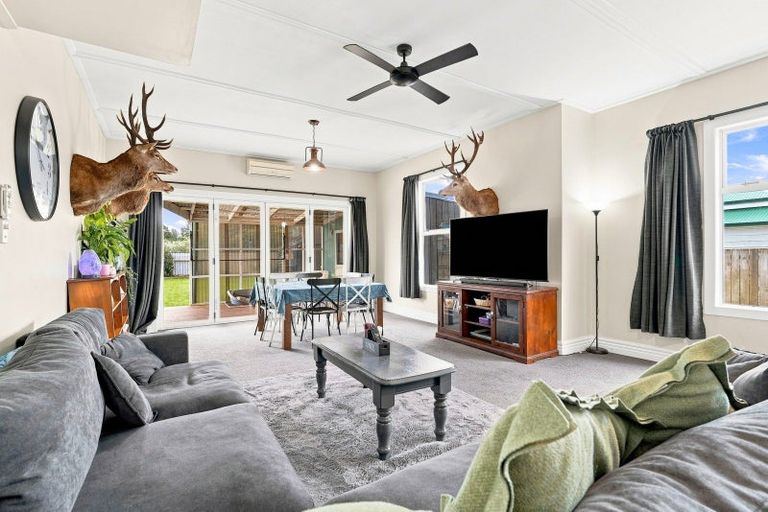 Photo of property in 8 Albert Street, Pahiatua, 4910