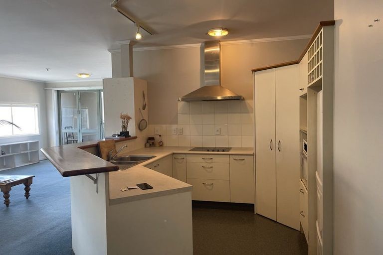 Photo of property in Town End Apartments And Courtena, 2c/30 Allen Street, Te Aro, Wellington, 6011
