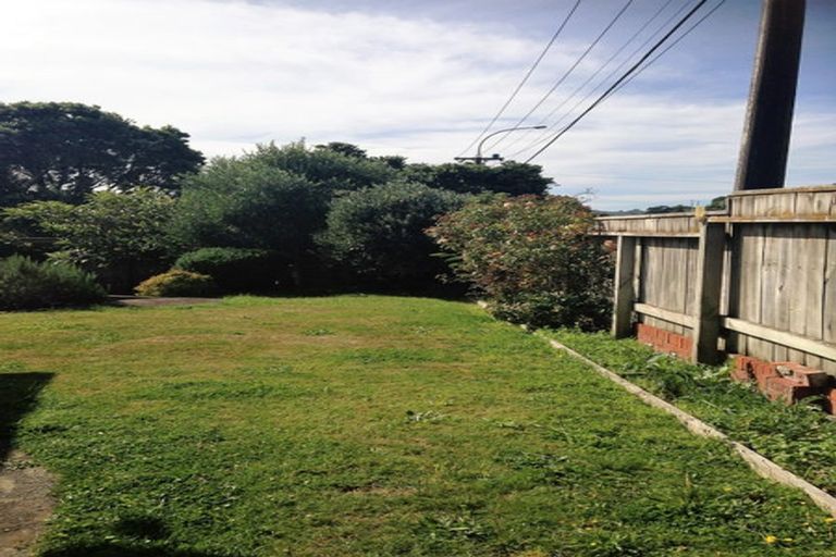 Photo of property in 28 The Quadrant, Miramar, Wellington, 6022