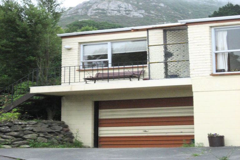 Photo of property in 2a Days Road, Lyttelton, 8082