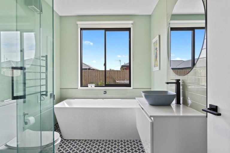 Photo of property in 11 Katipo Way, Pegasus, 7612