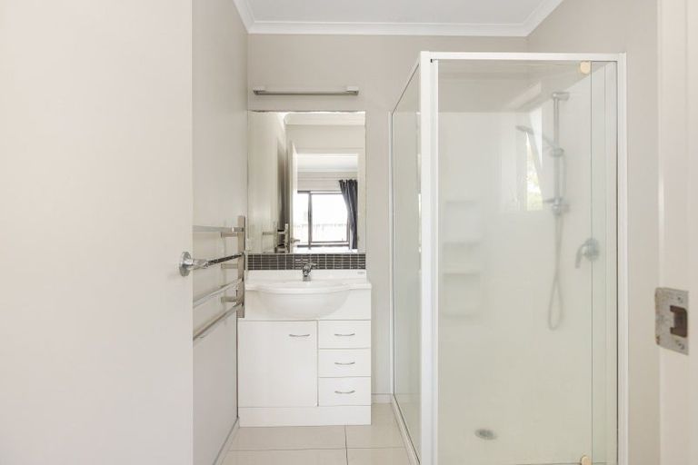 Photo of property in 37 Golden Sands Drive, Papamoa Beach, Papamoa, 3118