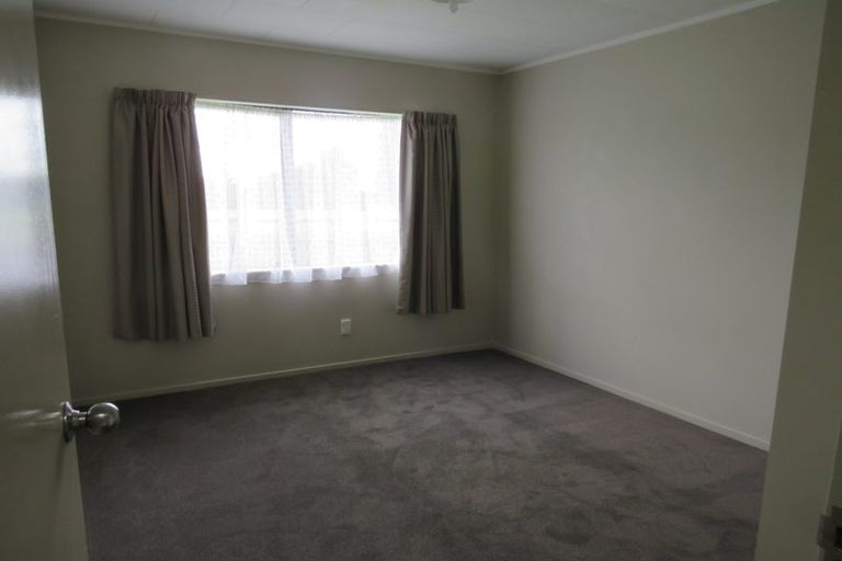 Photo of property in 1b Cairngorm Place, Highland Park, Auckland, 2010