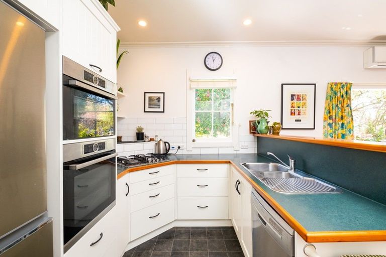 Photo of property in 8 Greenwood Road, Havelock North, 4130