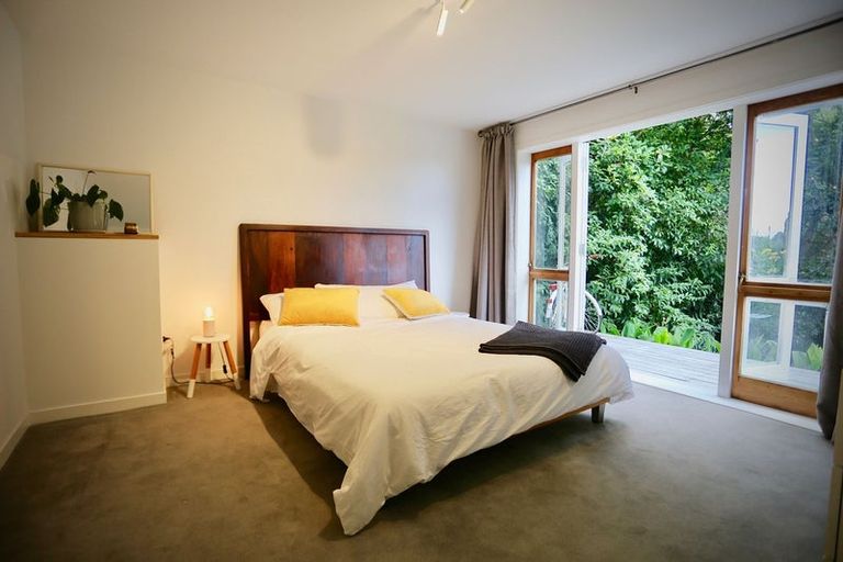 Photo of property in 14 Tinopai Road, Titirangi, Auckland, 0604