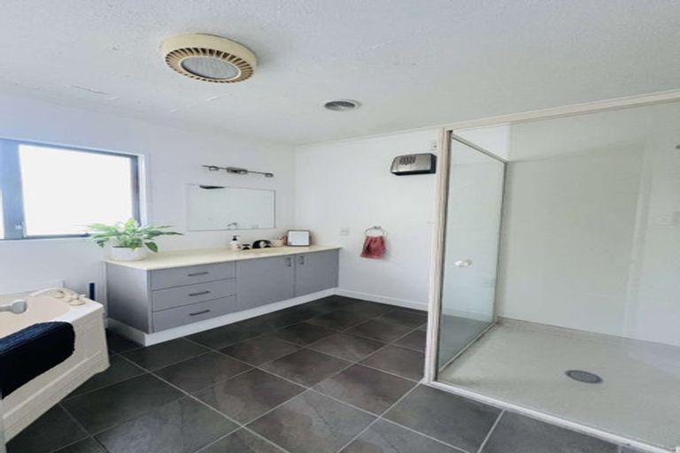 Photo of property in 30 Caroline Crescent, Highbury, Palmerston North, 4412