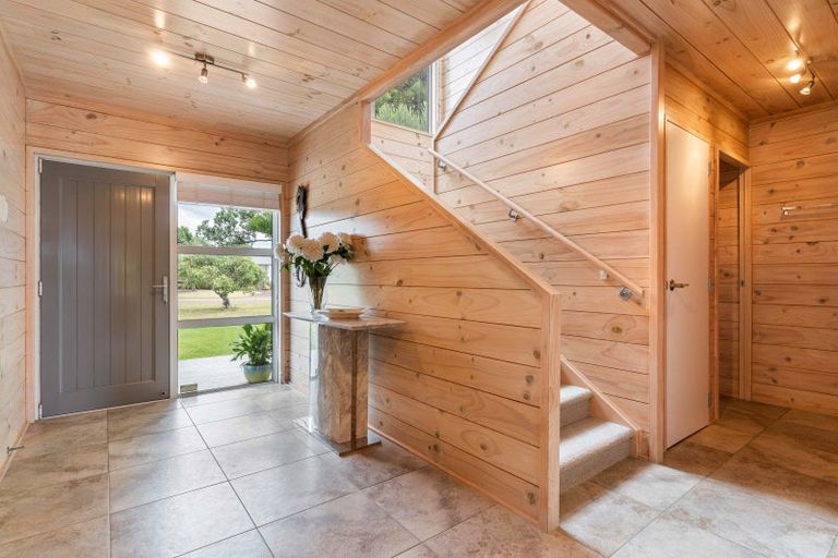 Photo of property in 28 Champion Place, Pauanui, Hikuai, 3579