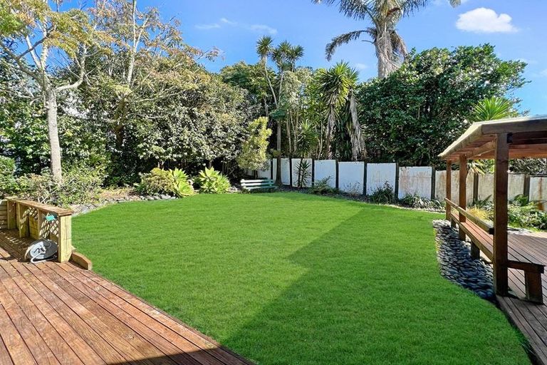 Photo of property in 2/48 Corunna Road, Milford, Auckland, 0620