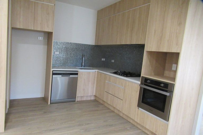 Photo of property in 2 Nikau Street, New Lynn, Auckland, 0600