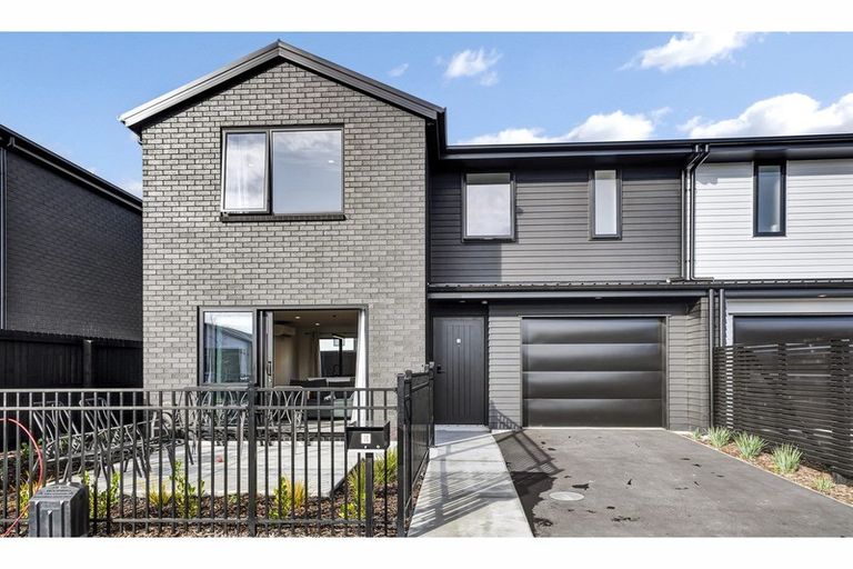 Photo of property in 10 Miromiro Street, Broomfield, Christchurch, 8042