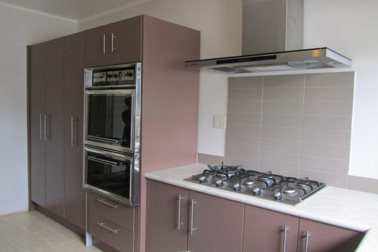 Photo of property in 51 Peach Road, Glenfield, Auckland, 0629