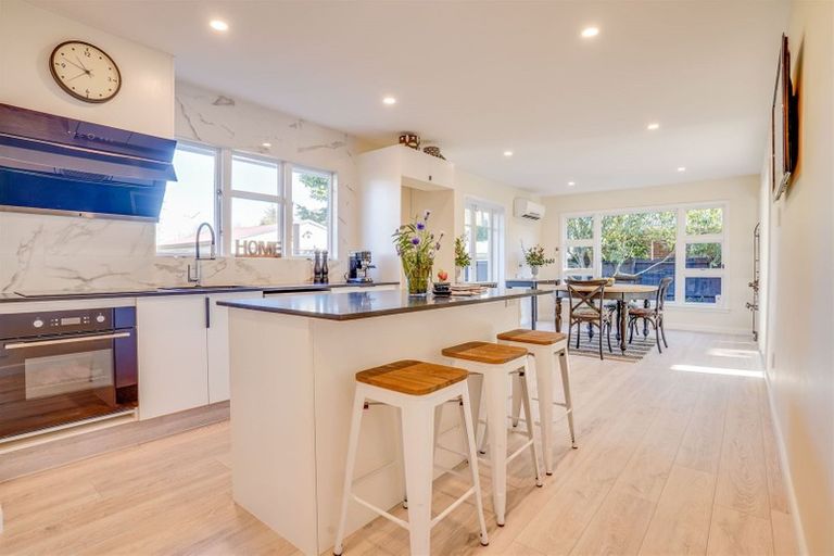 Photo of property in 5 Burnside Crescent, Burnside, Christchurch, 8053