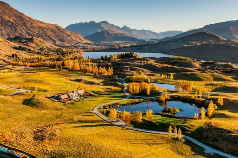 Photo of property in 10 Bendemeer Lane, Lake Hayes, Queenstown, 9371