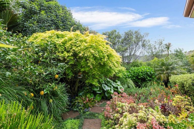 Photo of property in 20 Roberta Crescent, Orewa, 0931