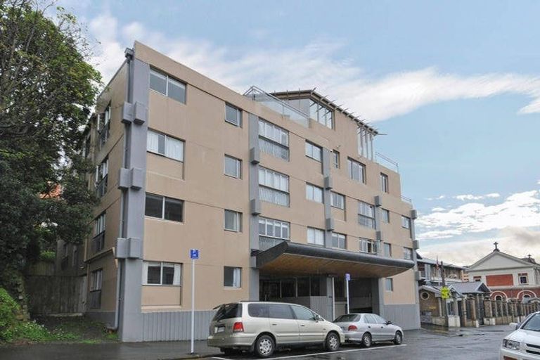 Photo of property in Capital Hill Apartments, 15/54 Hill Street, Thorndon, Wellington, 6011