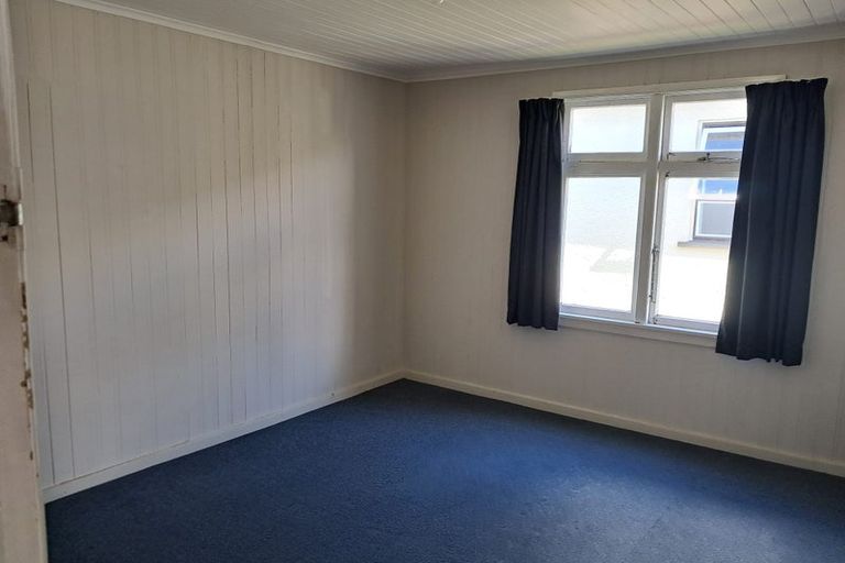 Photo of property in 32 Pendarves Street, New Plymouth, 4310