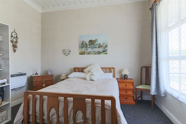 Photo of property in 13 Maire Street, Inglewood, 4330