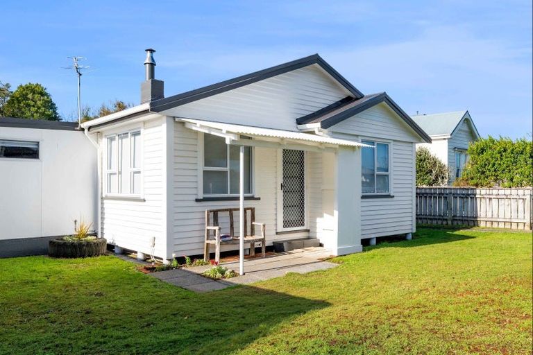 Photo of property in 114 Hamlet Street, Stratford, 4332