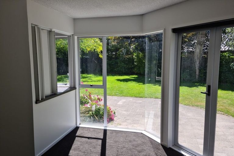 Photo of property in 18 Glenburn Place, Avonhead, Christchurch, 8042