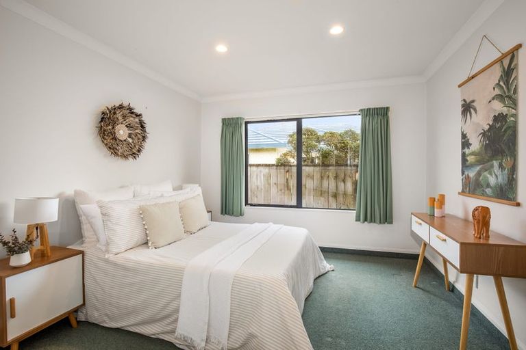 Photo of property in 155 Guildford Drive, Paraparaumu Beach, Paraparaumu, 5032