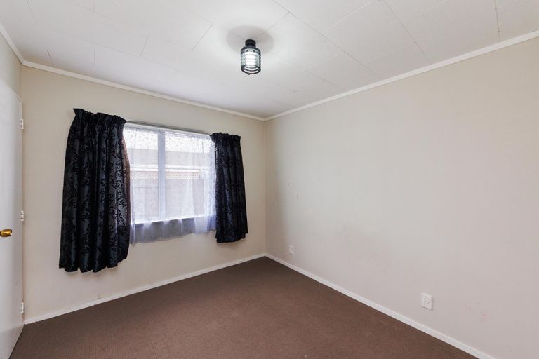 Photo of property in 25 Willowstream Grove, Cloverlea, Palmerston North, 4412