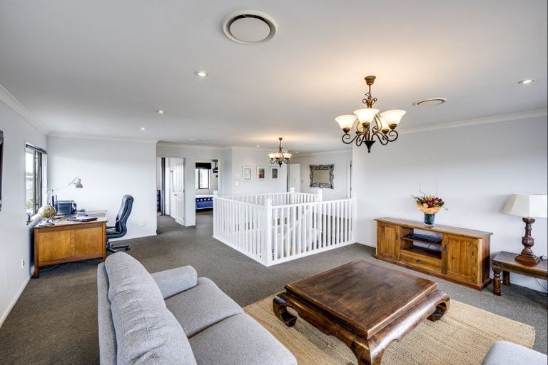 Photo of property in 2 The Croft, Havelock North, 4130