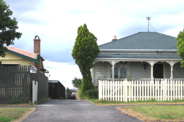 Photo of property in 82 Astley Avenue, New Lynn, Auckland, 0600