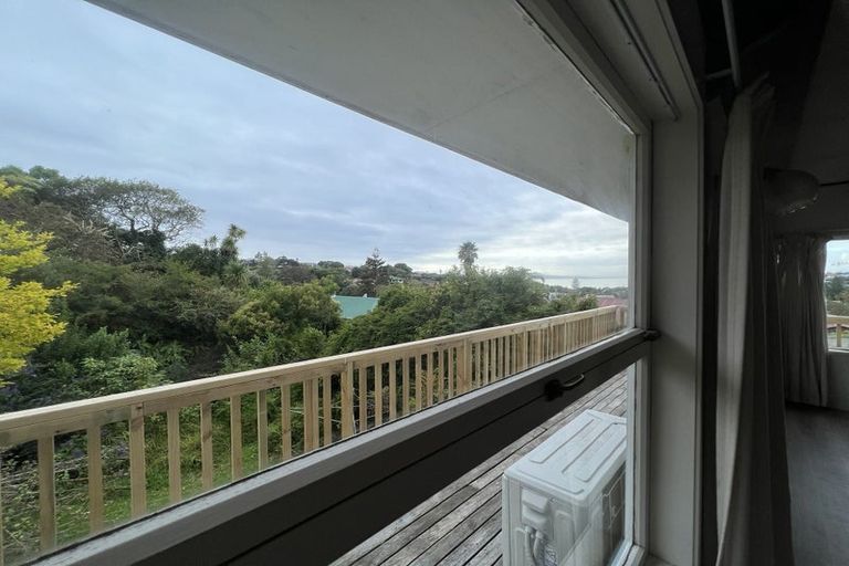 Photo of property in 61 Lyons Avenue, Murrays Bay, Auckland, 0630