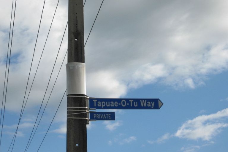 Photo of property in 1 Tapuaeotu Way, Welcome Bay, Tauranga, 3112