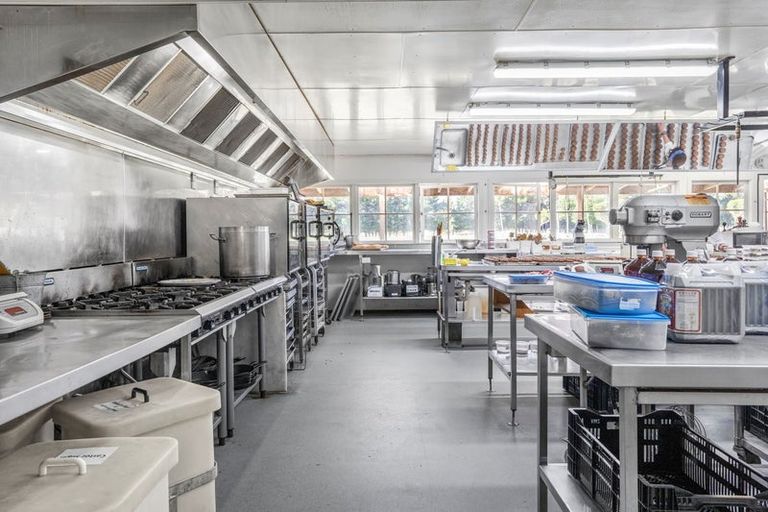 Photo of property in 43 School Road, Te Horo, Otaki, 5582