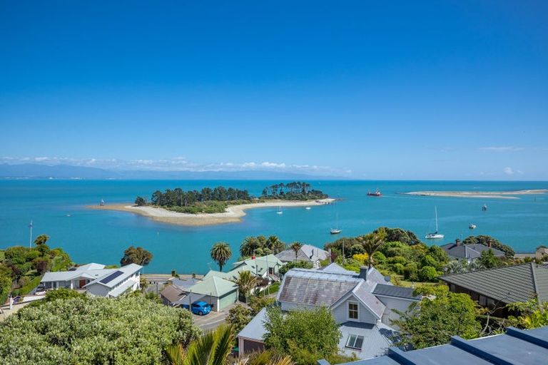 Photo of property in 24 Richardson Street, Britannia Heights, Nelson, 7010