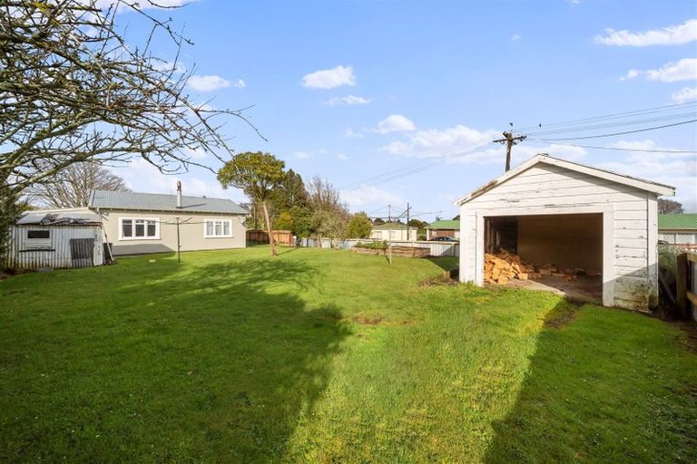 Photo of property in 2 York Street, Eltham, 4322