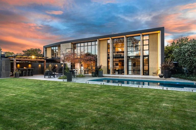 Photo of property in 9 Walnut Avenue, Strowan, Christchurch, 8052