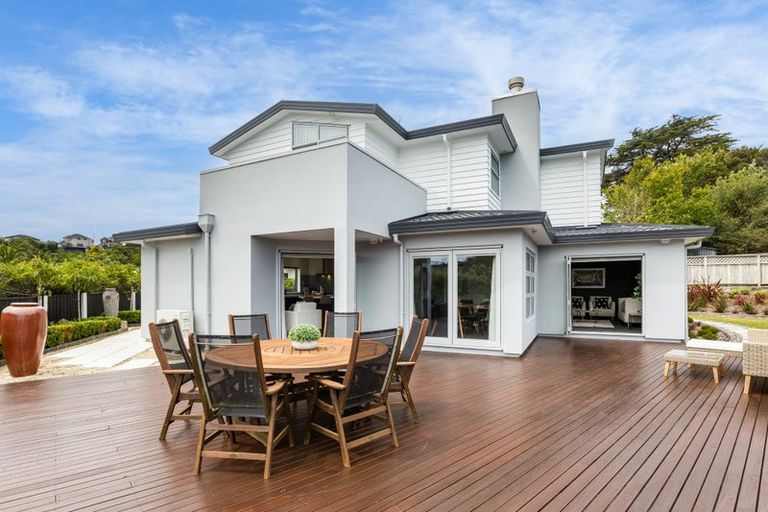 Photo of property in 9a Observatory Close, Whitby, Porirua, 5024