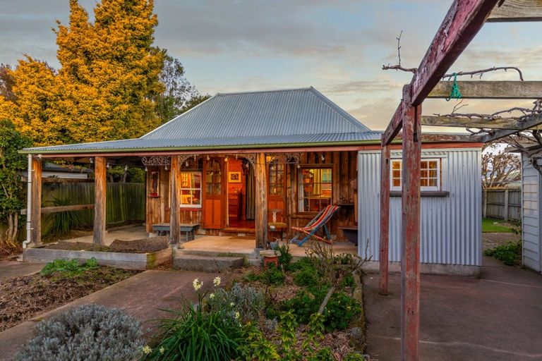 Photo of property in 248 Knowles Street, Mairehau, Christchurch, 8052