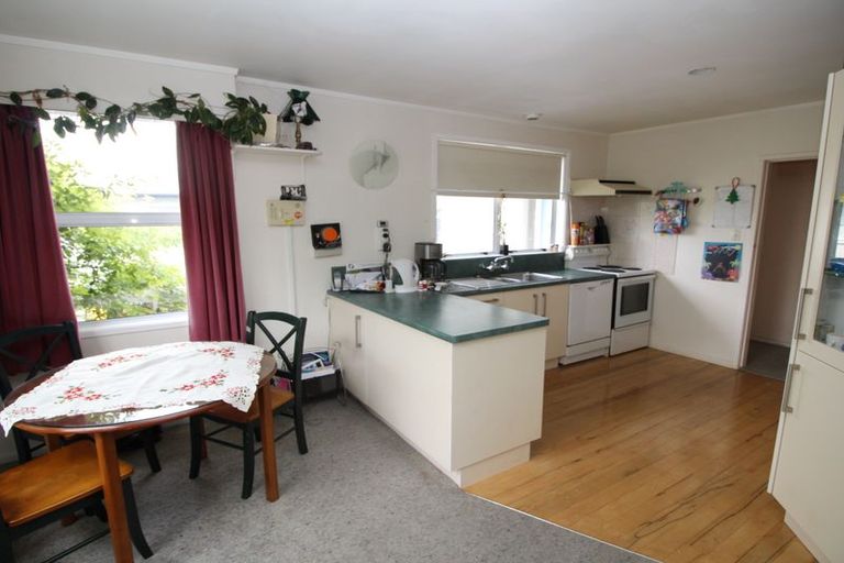 Photo of property in 16 Fenruss Street, Fairy Springs, Rotorua, 3015