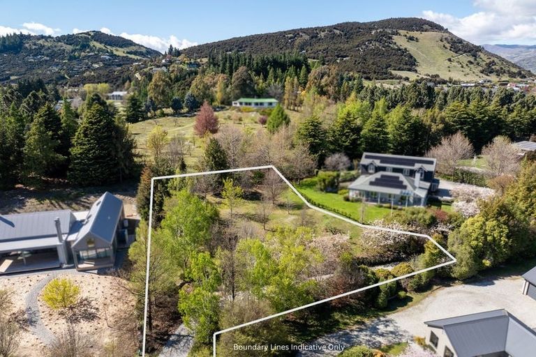 Photo of property in 5 Cottonwood Lane, Wanaka, 9305