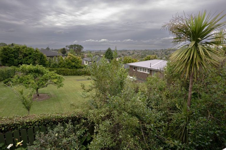 Photo of property in 2/15b Nandana Drive, Glen Eden, Auckland, 0602