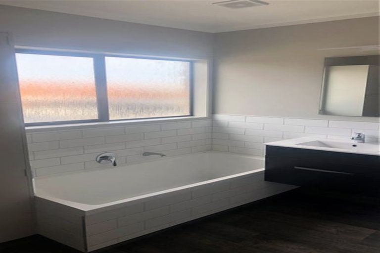 Photo of property in 3 Domain View Lane, Frankton, Hamilton, 3204