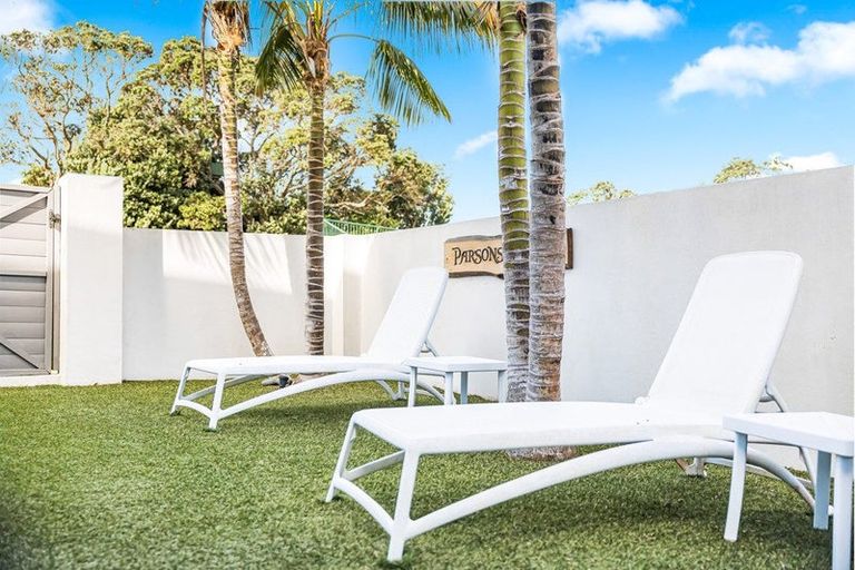 Photo of property in 127 Beach Road, Castor Bay, Auckland, 0620