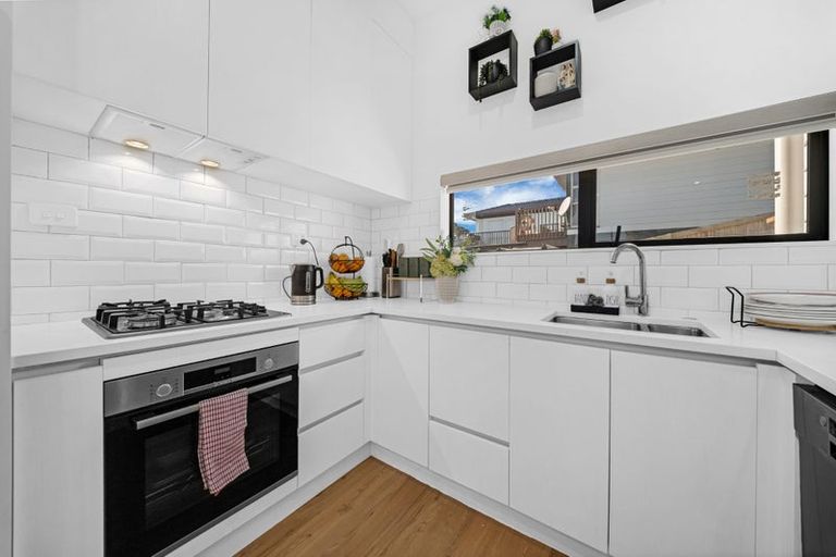 Photo of property in 58b Spinella Drive, Bayview, Auckland, 0629