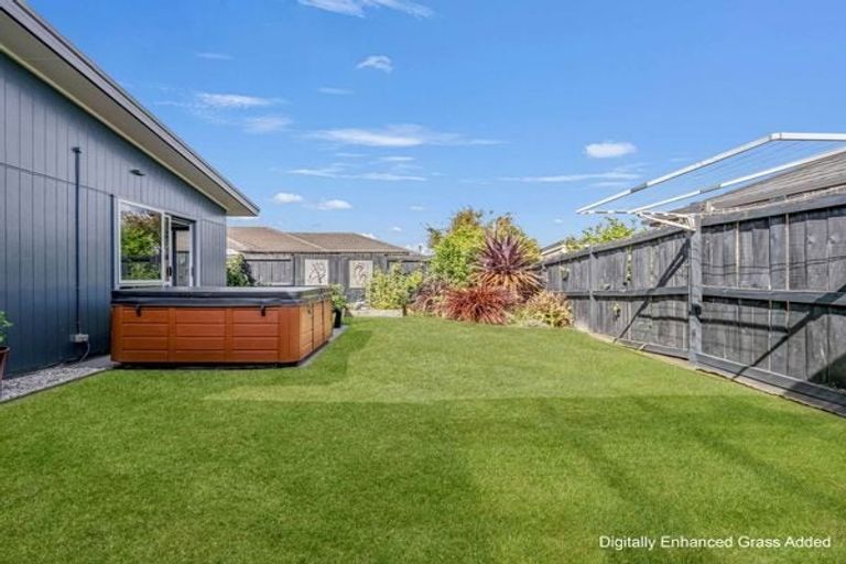 Photo of property in 4 Carroll Place, Owhata, Rotorua, 3010