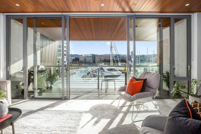 Photo of property in Clyde Quay Wharf, 1/7b Clyde Quay Wharf, Te Aro, Wellington, 6011