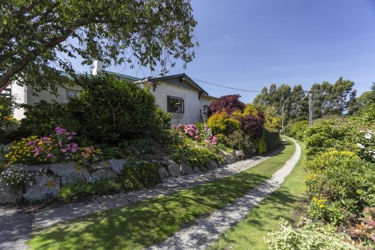 Photo of property in 42 Awamoa Road, Holmes Hill, Oamaru, 9401