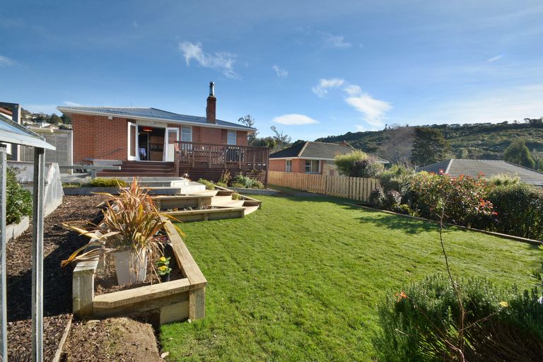 Photo of property in 10 Charters Street, Glenross, Dunedin, 9011