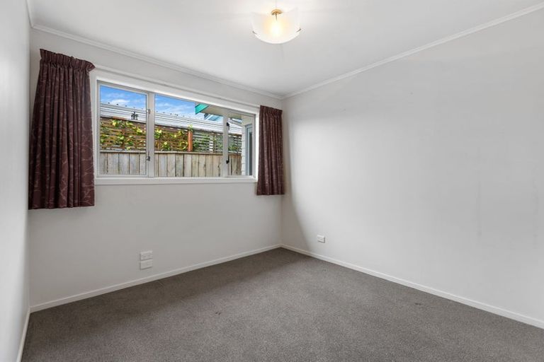 Photo of property in 18a Raniera Street, Glen Avon, New Plymouth, 4312